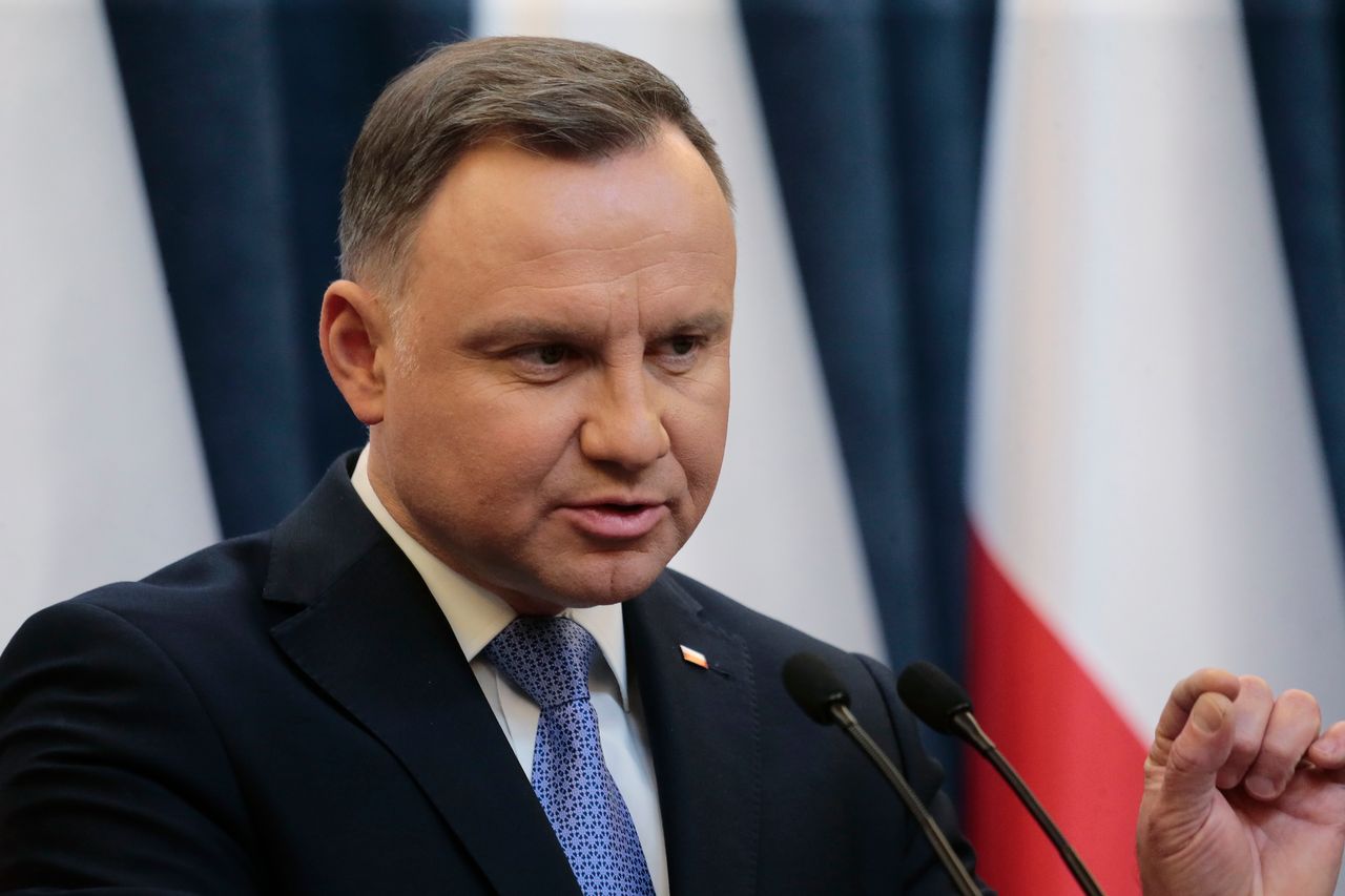 Andrzej Duda nie zaprosił Donalda Tuska. "Bardzo się boi"