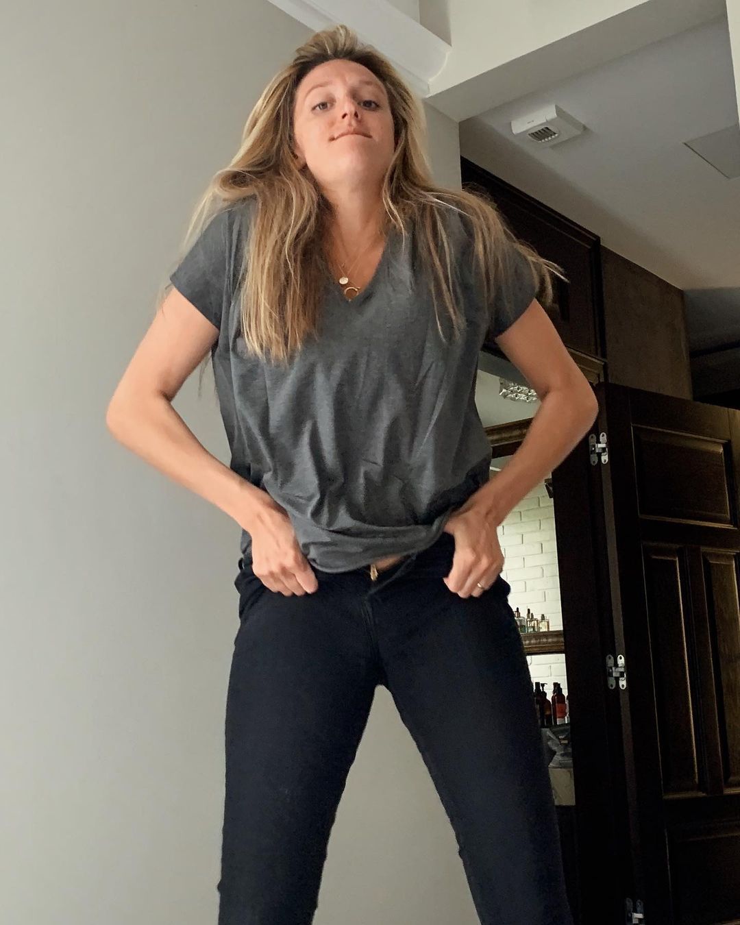 Ola Żebrowska wbiła się w dżinsy sprzed ciąży