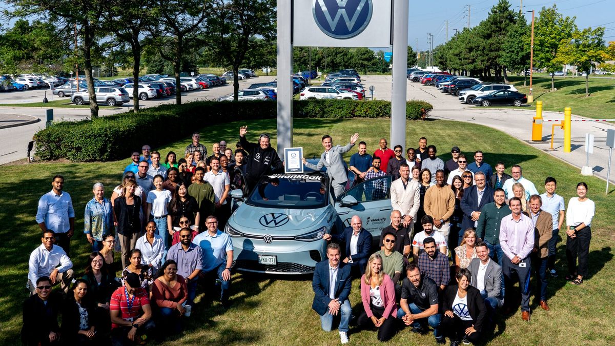 Samochód, którym pobito rekord to volkswagen ID.4