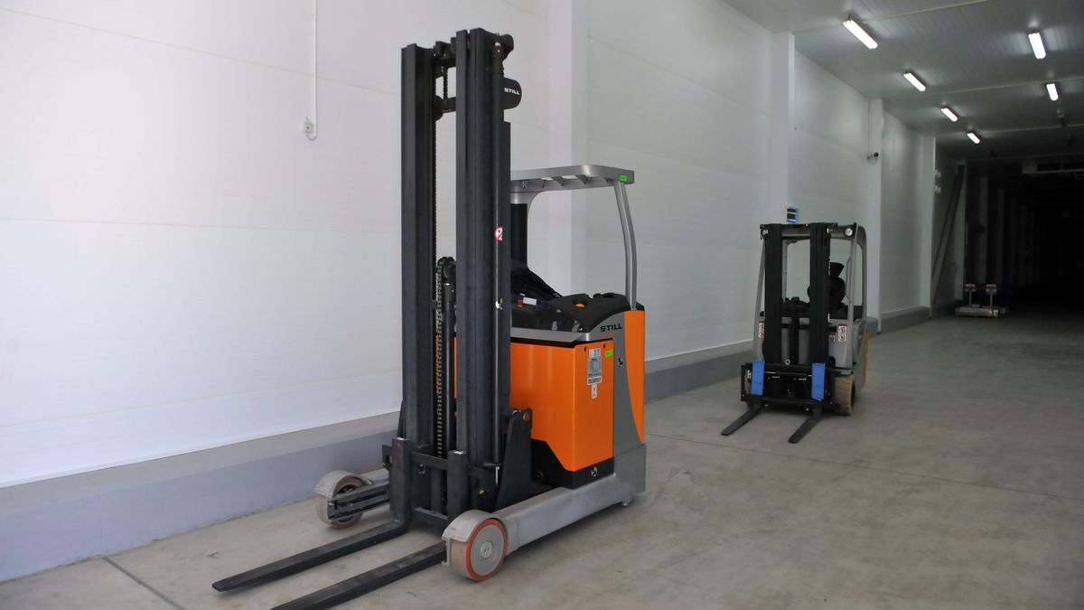 Nowo wybudowana ch�odnia zacz�a dzia�a�
Marcin Bielecki
ch�odnia, ilustracja, magazyn magazyny, nowy wybudowana, port, ryby, sk�adowa, Szczecin, w�zek wid�owy