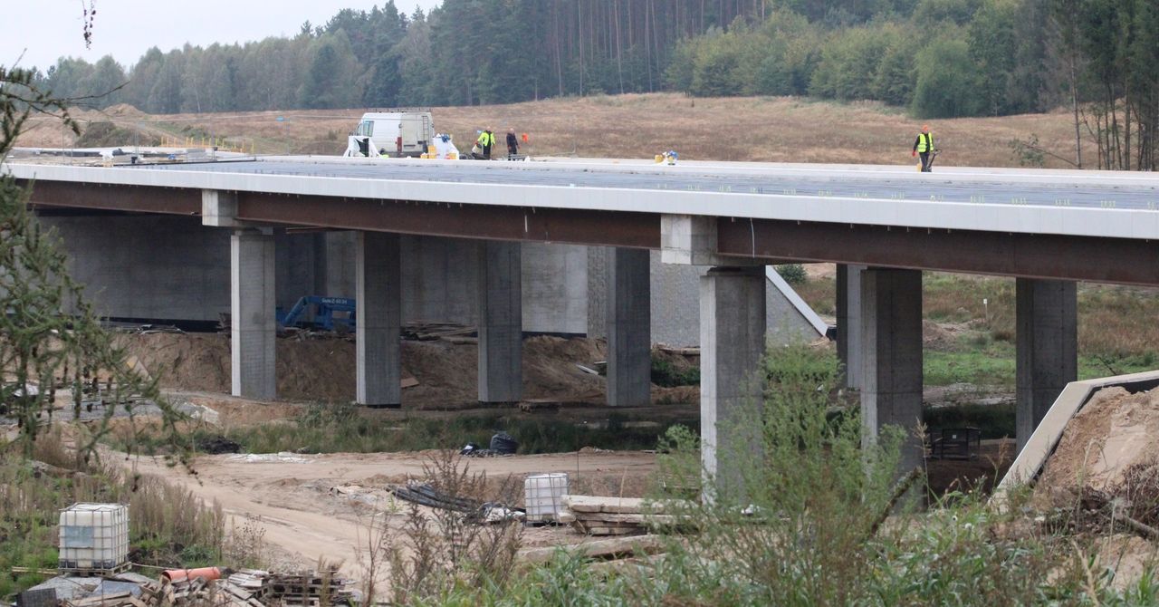 Szczecinek: Z wizytą na budowie S11. Zobaczcie, jak przebiegają prace