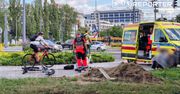 Zderzenie czołowe dwóch osób jadących na elektrycznych hulajnogach. Obaj kierujący ranni