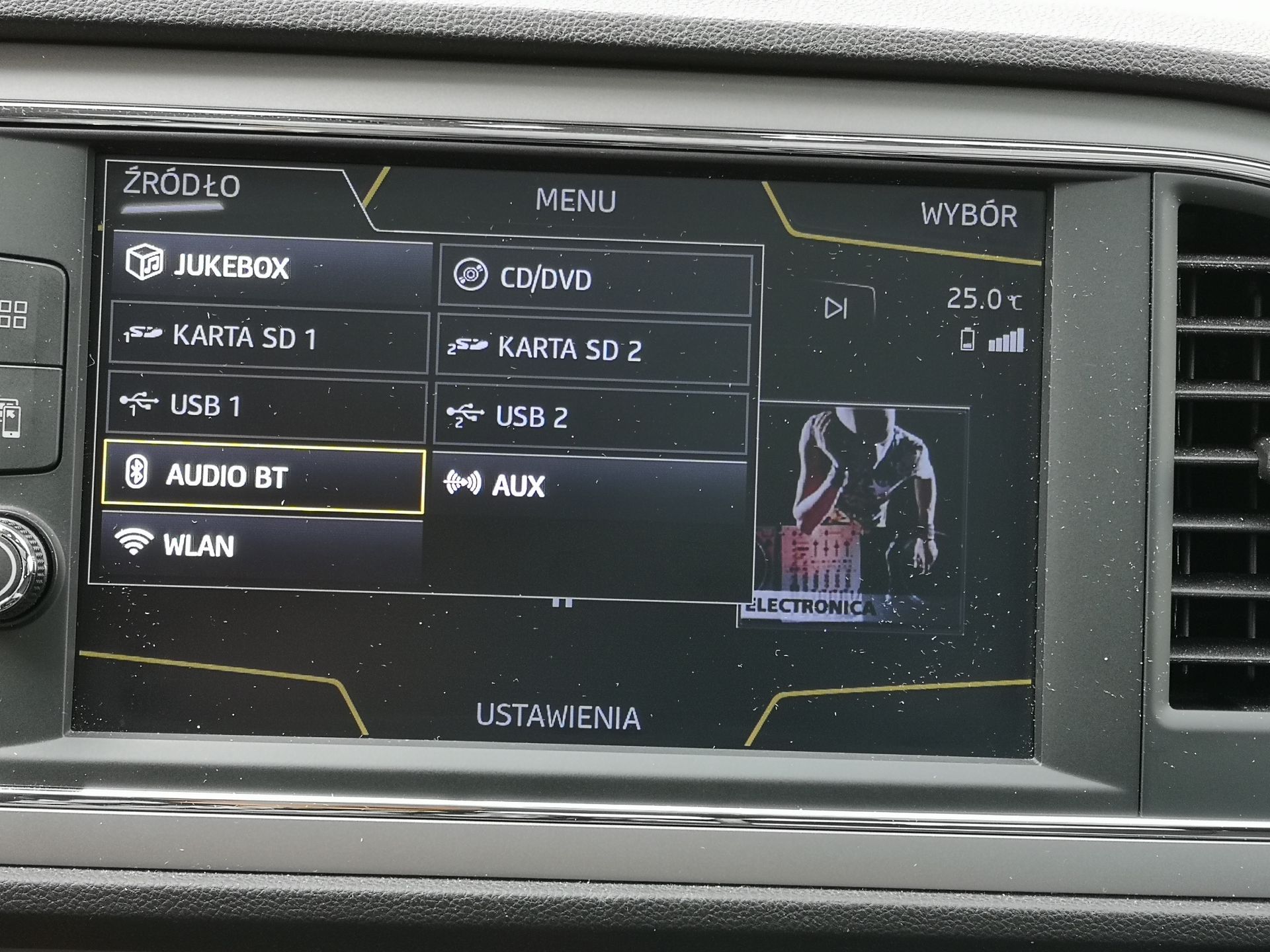 Seat Leon ST Xcellence: Wirtualny kokpit i system BeatsAudio w aucie za rozsądną cenę 15