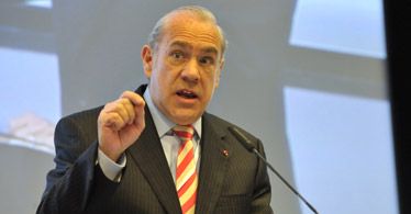 Raport OECD. Szybszy wzrost zapewni Polsce reforma umów o pracę