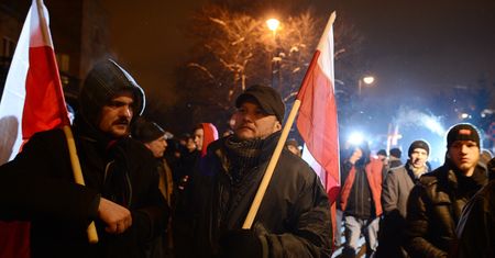 Rocznica stanu wojennego. Manifestowali przed domen Jaruzelskiego