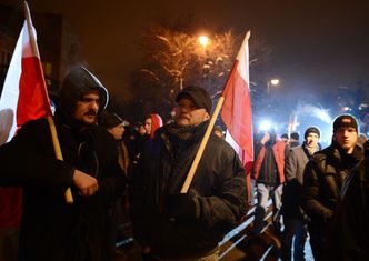 Rocznica stanu wojennego. Manifestowali przed domen Jaruzelskiego