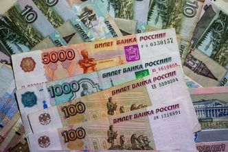 Krach rubla został wywołany przez emisję obligacji Rosnieftu?