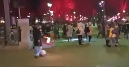 Skandaliczny wyrok w Rosji. Uczestniczka wiecu trafi za kratki na dwa lata