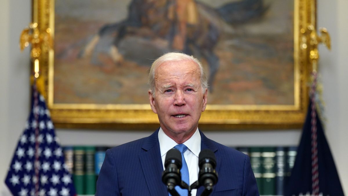US President Joe Biden speaks in the Roosevelt Room of the White House in Washington, DC, USA, 17 May 2023. BidenÂ expressed confidence that negotiators would reach an agreement to avoid a catastrophic default, seeking to reassure markets before he departs on a trip to Japan. EPA/Al Drago / POOL Dostawca: PAP/EPA.