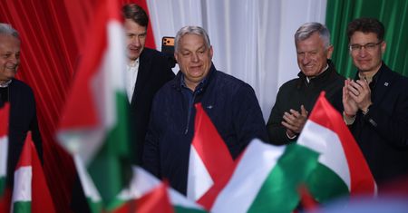 Wiec Viktora Orbana. Młodzi wyborcy: "Przyszliśmy go pożegnać"