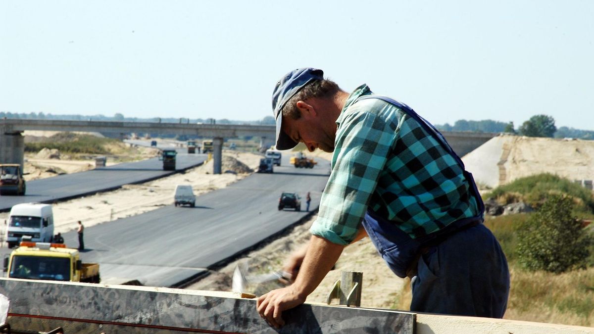 Europarlamentarzyści upominają państwa ws. elastycznych umów