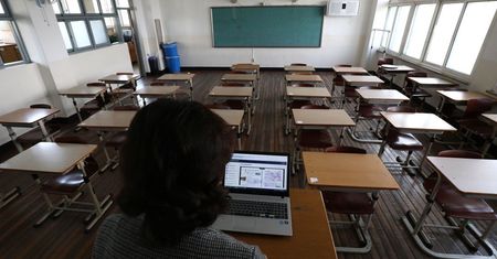Odmrażanie gospodarki. Decyzja o otwarciu szkół w połowie maja