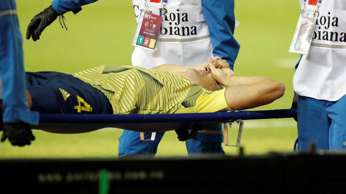 Santiago Arias, który doznał kontuzji w meczu z Wenezuelą