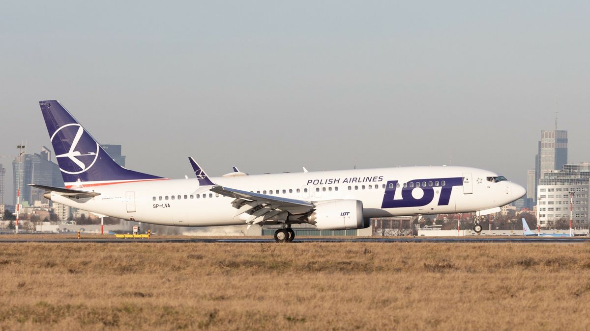 LOT do Uzbekistanu lata Boeingami 737 MAX 8