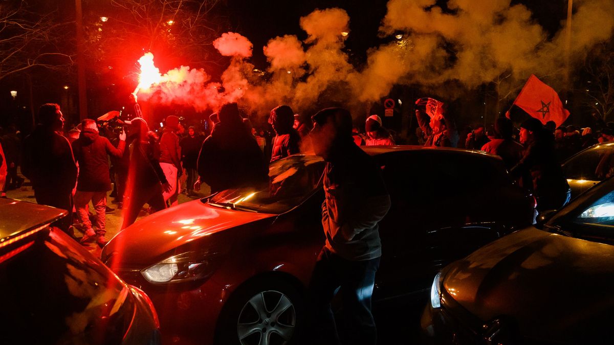 Zdjęcie okładkowe artykułu: Getty Images / Anadolu Agency / Na zdjęciu: zamieszki w Paryżu
