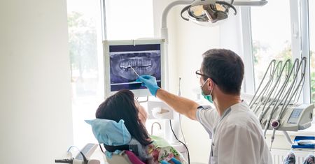 Turystyka dentystyczna. Tu Polacy jeżdżą po plomby za 50 zł