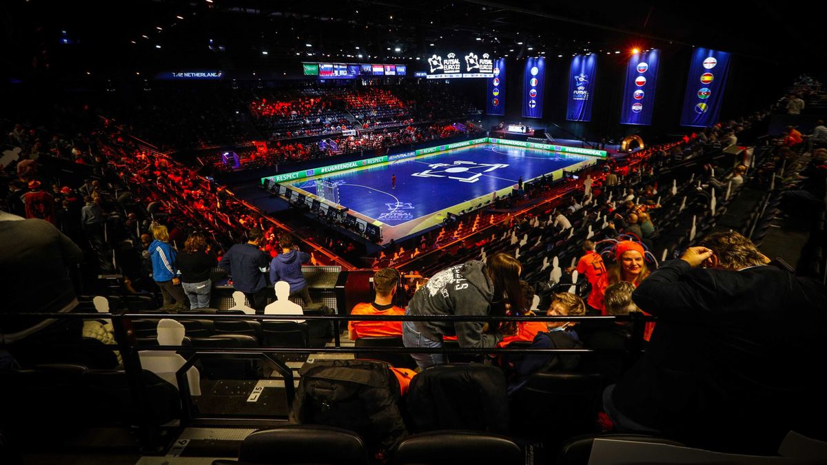 Zdjęcie okładkowe artykułu: PAP/EPA / JEROEN PUTMANS / Na zdjęciu: Ziggo Dome w Amsterdamie, arena Euro 2022