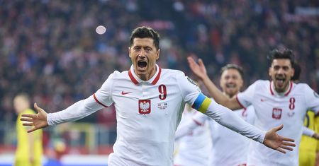 Polacy poznali grupowych rywali. Wiesz, na kogo trafiali przed laty? Quiz o MŚ