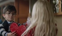 Szkolna miłość w walentynkowej kampanii Biedronki (wideo)