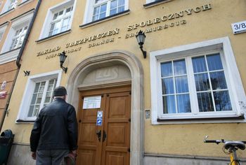 Czternasta emerytura 2025 - wkrótce ruszają wypłaty. Wiemy, jakie pieniądze wypłaci ZUS