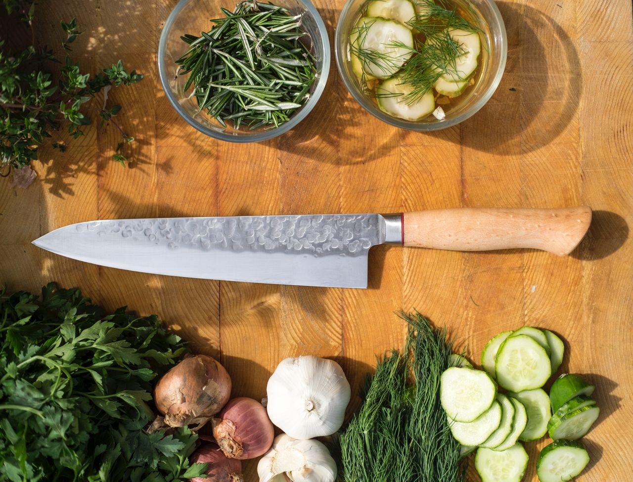 A high-quality kitchen knife is a helper for many years.