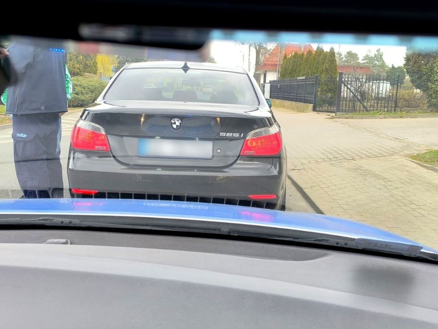 Podrobione tablice rejestracyjne. Zauważył je policjant po służbie