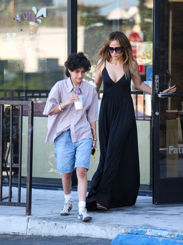 LOS ANGELES, CA - AUGUST 17: Jennifer Lopez and her daughter Emme Muniz are seen on August 17, 2024 in Los Angeles, California.  (Photo by Bellocqimages/Bauer-Griffin/GC Images)