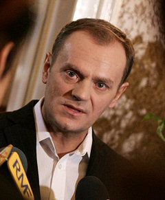 Premier konsultuje się z liderami opozycji