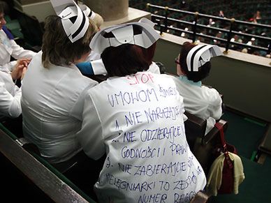 Pielęgniarki chcą spotkać się w sejmie z Anną Komorowską