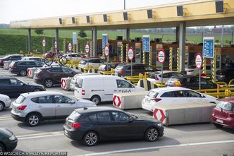 Opłaty pobierane są na połowie przeznaczonych do tego dróg. Traci operator systemu i państwo