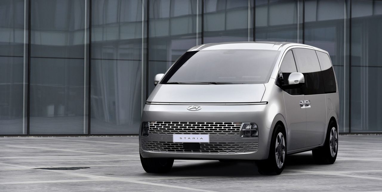 Hyundai był już w 2050 roku. Przywiózł Starię, która niebawem trafi do salonów w Azji