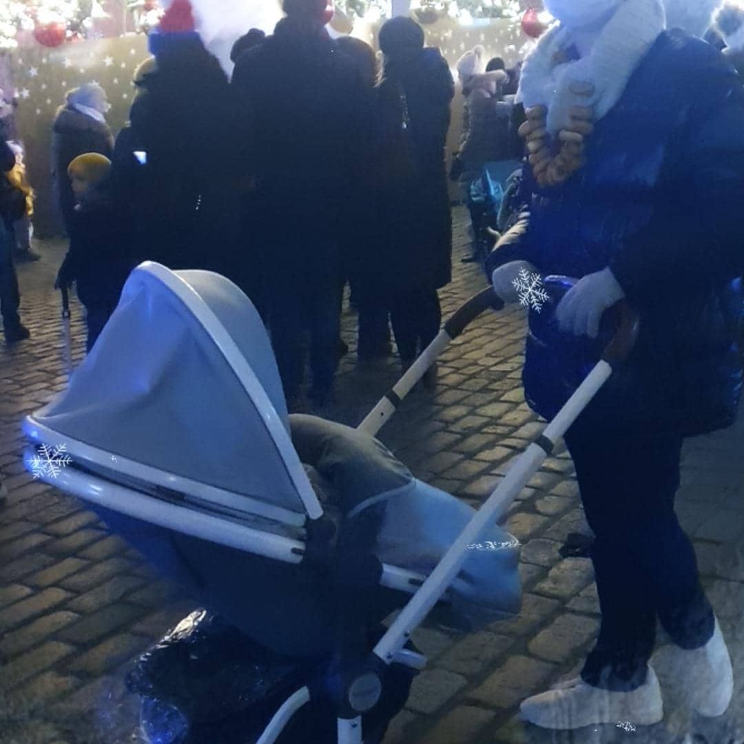 Małgorzata Rozenek z rodziną na świątecznym spacerze po Warszawie