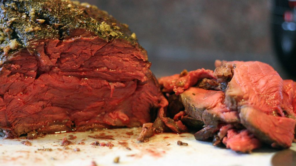 Pieczony udziec wołowy (mięso i tłuszcz, III klasa mięsa)