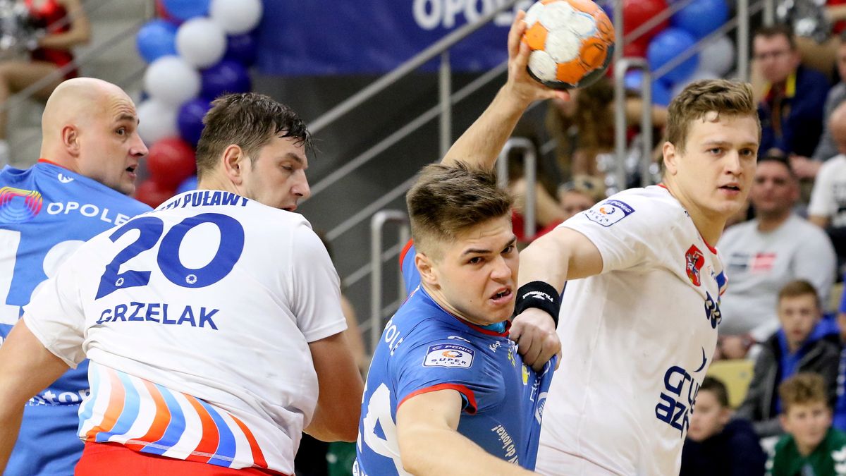 PAP / Krzysztof Świderski / Na zdjęciu: Mateusz Jankowski (L) i Szymon Działkiewicz (2P) oraz Paweł Grzelak (2L) i Dawid Dawydzik (P) 