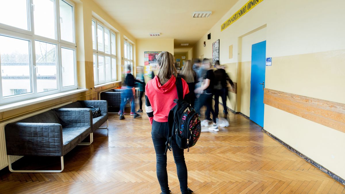 Zasiłek opiekuńczy "po nowemu". Nauczanie zdalne wpłynie na los świadczeń