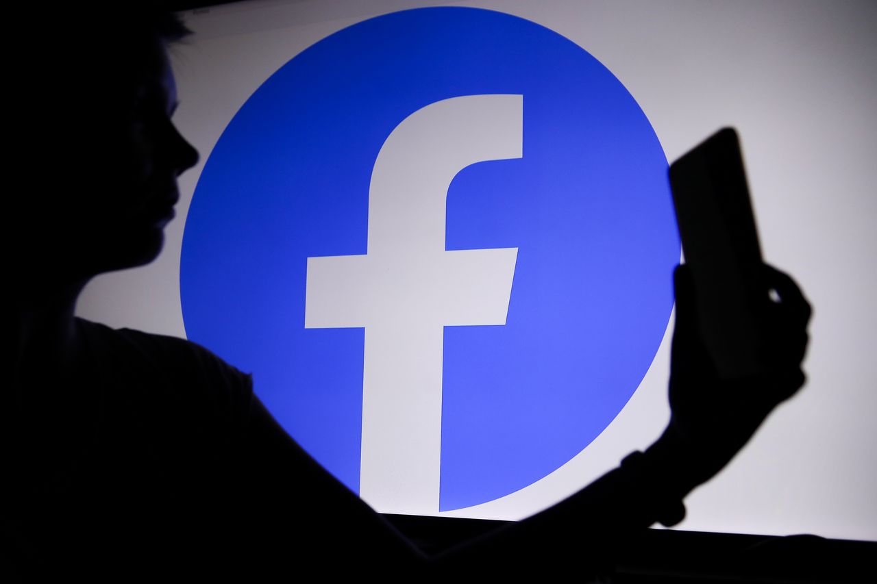 Facebook stanie się lepszym miejscem. Meta idzie na wojnę ze spamem