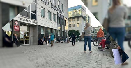 Kolejka po zaświadczenie. Ludzie stoją od rana