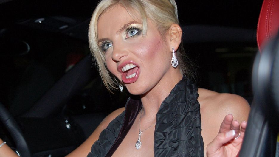 Maja Frykowska w 2006 roku miała zupełnie inny styl, niż dzisiaj