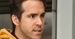 Ryan Reynolds zakrwawionym Deadpoolem