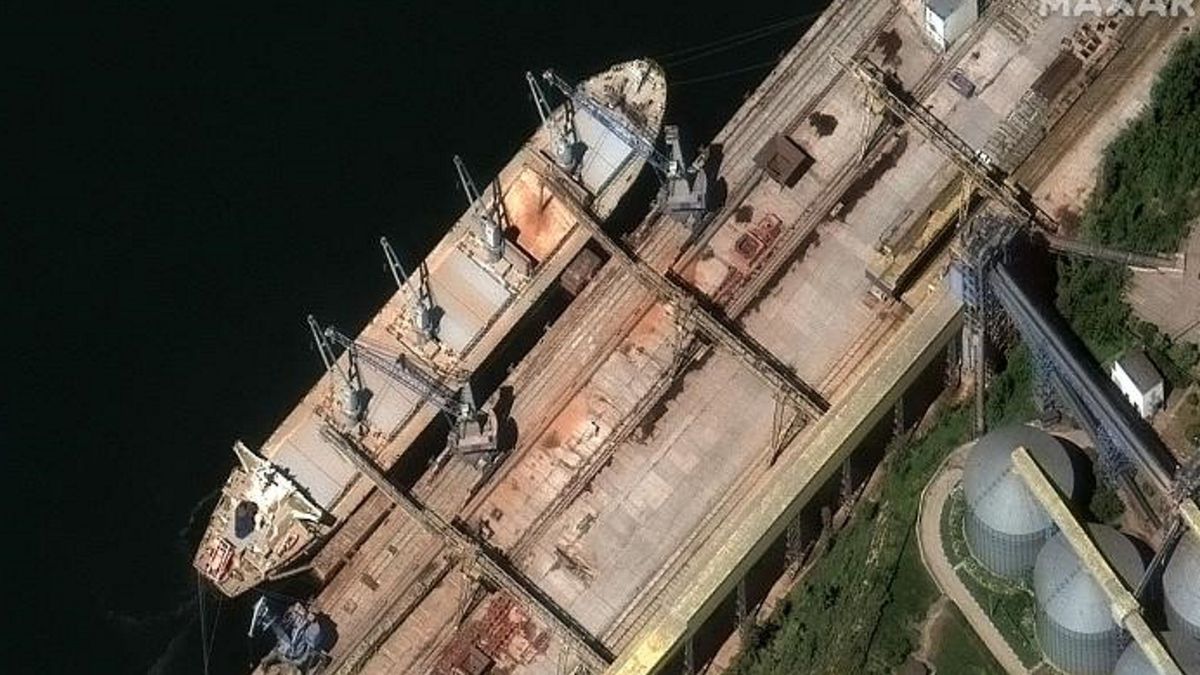 Na zdjęciach satelitarnych widać załadunek rosyjskich statków