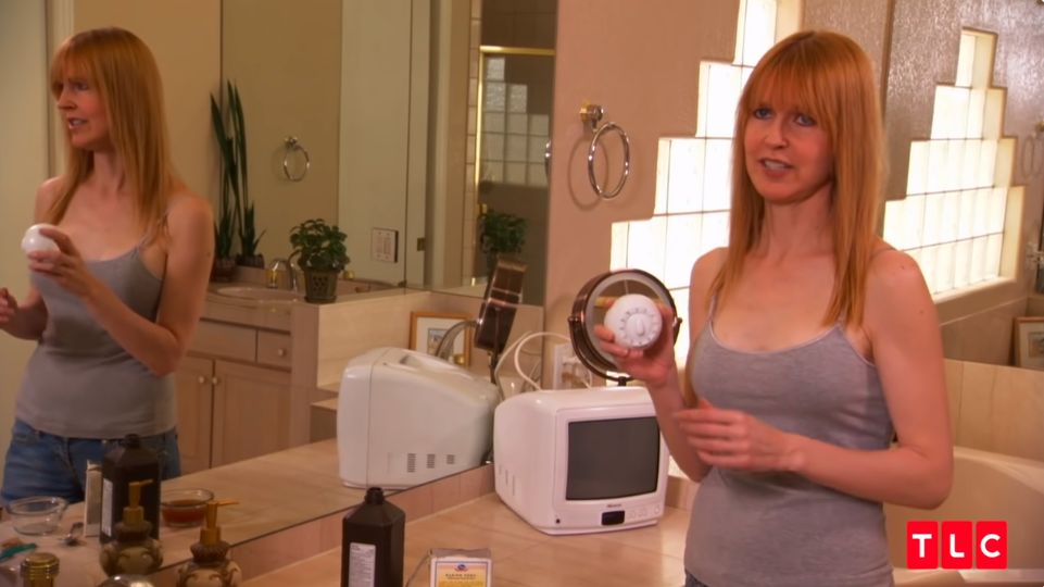 Historia Aimee Elizabeth szokuje. Milionerka żywi się kocią karmą i z oszczędności nie myje sztućców