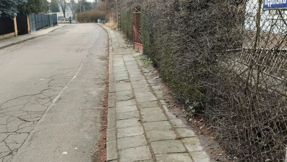 Zniszczone chodniki na Świerczewie będą odnowione.