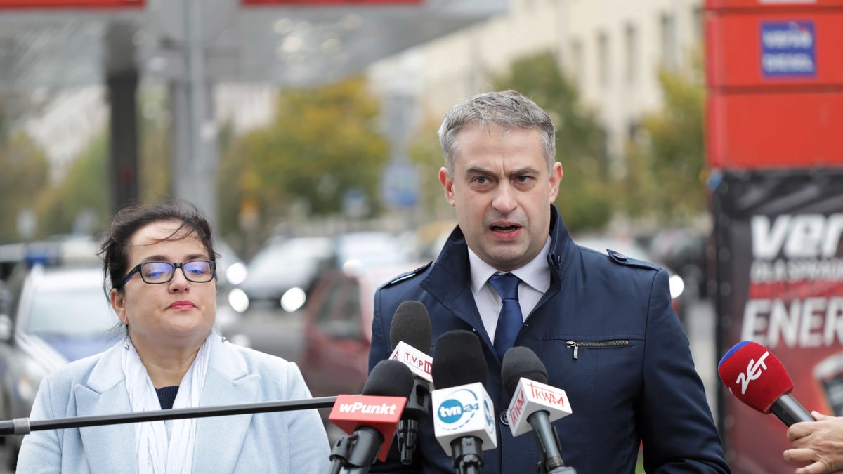 Krzysztof Gawkowski i Anita Kucharska-Dziedzic z Lewicy: PiS nie radzi sobie z lawinowo rosnącymi cenami paliw", mamy program "Drożyzna +"