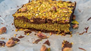 Czekolada dubajska z pistacjami. Tak można ją zrobić w domu