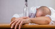 Przyjął śmiertelną dawkę alkoholu. Próbował uciekać ze szpitala
