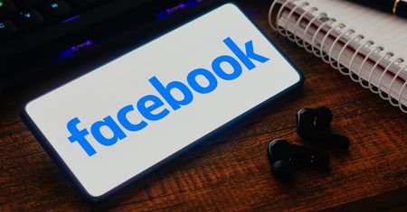 Facebook: jak ukryć listę znajomych?