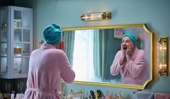 „Kevin sam w domu” z twarzą Krzysztofa Ibisza. Tak wygląda nowy spot Polsatu