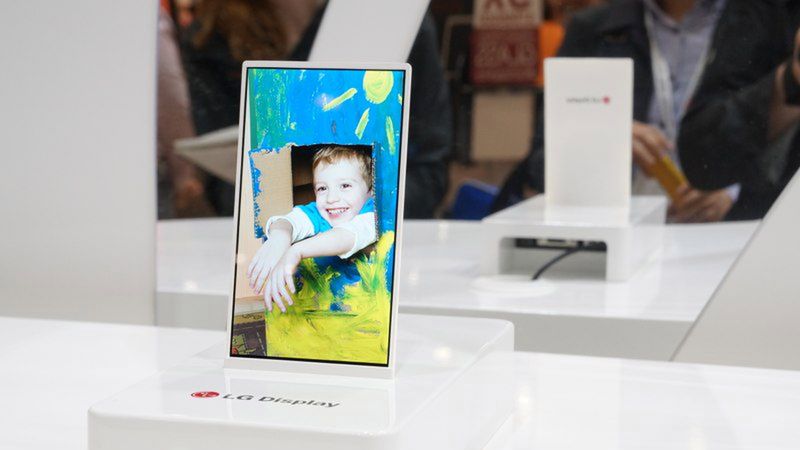 Tydzień w krzywym zwierciadle - dobra sprzedaż HTC One i ciekawy koncept LG 1