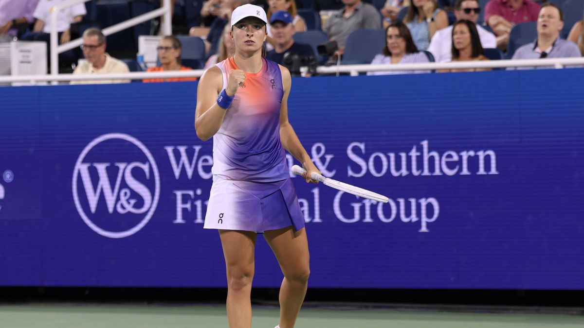 Zdjęcie okładkowe artykułu: PAP/EPA / Marcin Cholewiński / Iga Świątek w turnieju WTA w Cincinnati