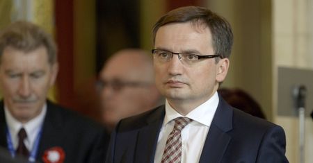 Nowe informacje w sprawie stanu zdrowia Zbigniewa Ziobry. "Idzie ku lepszemu"